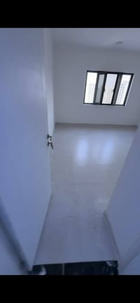 شقة للايجار فارغة بمجمع دار السلام مساحة 134م طابق 16 بناية D8  تفاصيل...