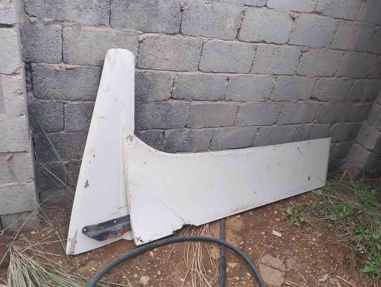 السلام عليكم كاسحه وزعانف مال الفينيه الي يفدنه يتصل على الرقم ***********
