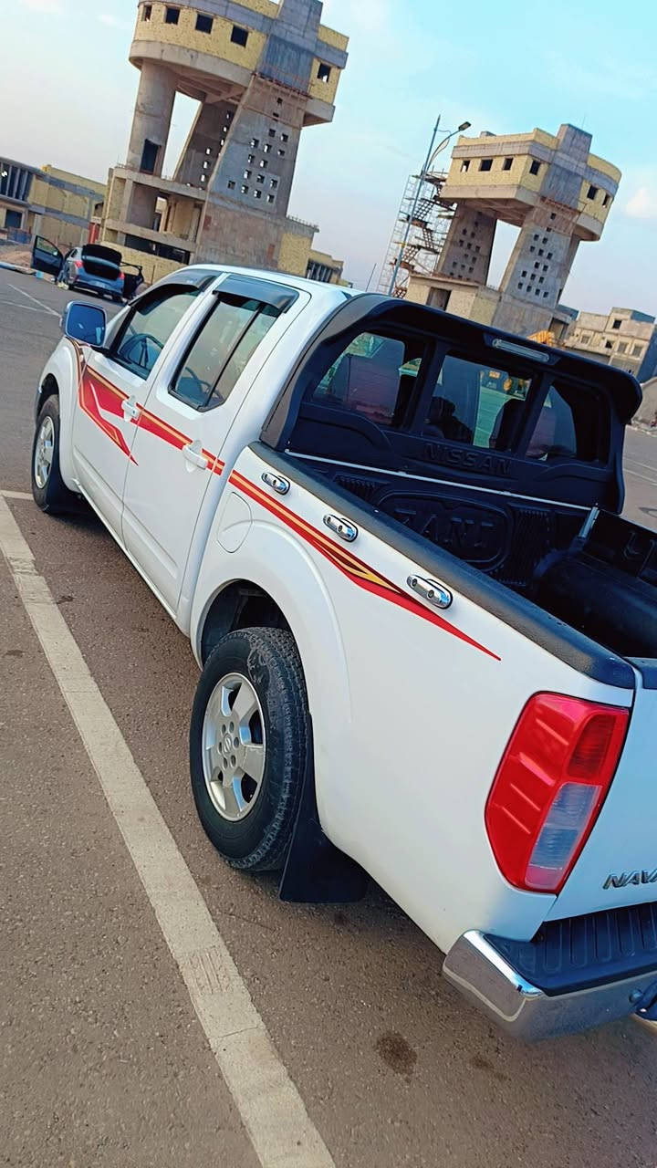 سلام عليكم نيفارا للبيع مديل 2013🧿
كير اوتماتيك ماكان السياره كربلاء حي الاطارات
 سنويه لحد ٢٠٢٨سياره خير من الله نضيفه كلش 🧿
السعر 130 وبيها مجال كلشي بيها شغال تخم تاير 
جديد نفس ماوضح بصوره ***********
رقم بغداد
