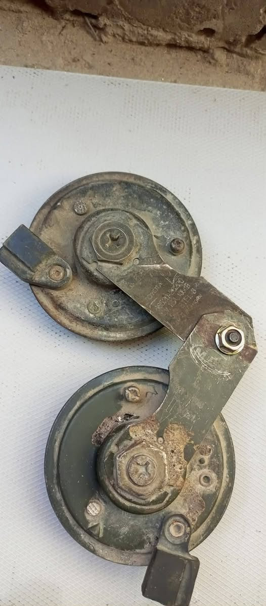 ٦ زوج واحد سيدان والباقي لكزز وبيهن زوج طاط مكاني بغداد كلهن ب١٠٠ ألف *********** بي وتساب
