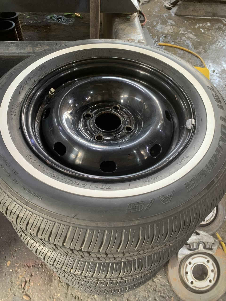 سلام عليكم تحويرة 14 بارص  تاير صار شهر من شادة ويل جديد تصال على رقم ***********
