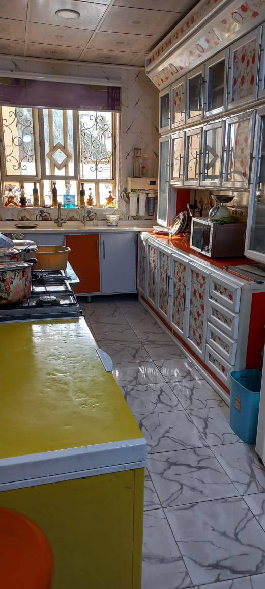 السلام عليكم
  دار للبيع مكان مميز جدا 
طابو صرف
نوع البناء طابوق السقف عكاده
العنوان / /بابل المدحته الجمعيه  على التبليط مباشر قرب مدارس نور الاجيال
المساحه ١٢٠متر
خدمات كامله من ماء وكهرباء و تبليط مجاري خارجية 
السعر/١٣٥وبي مجال
تفاصيل
استقبال 
صاله 
عددالغرف ٢
مطبخ 
مناور 
طارمه كبيره كراج سياره
مجمع صحيات داخلي وخارجي
تحويل البيت ثاني يوم بعد الشراء 
بناء حديث موقع جيد جداً مع
بناء درجه اولا
بناء حديث
عرض الشارع ١٠متر تبليط
ملاحظة //البيت باسم مالكه شخصين
تحويل البيت ثاني يوم بعد الشراء
للاستفسار
مراجعة  مكتب دلالية وائل الهندي 
وائل الجبوري***********
او علي***********
مكتب دلالية وائل الهندي بابل المدحتيه الحمزه الغربي ع شارع 60 قرب سلوان ابو الكاشي مقابيل فرع علي قماره
