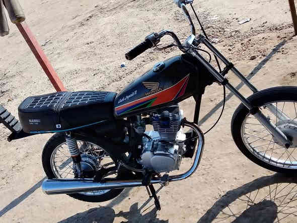 سلام عليكم دراجة موديل 16 اصلي وراق صولي تعمير23 سعر 650 بيهة مجال حك جية ***********
