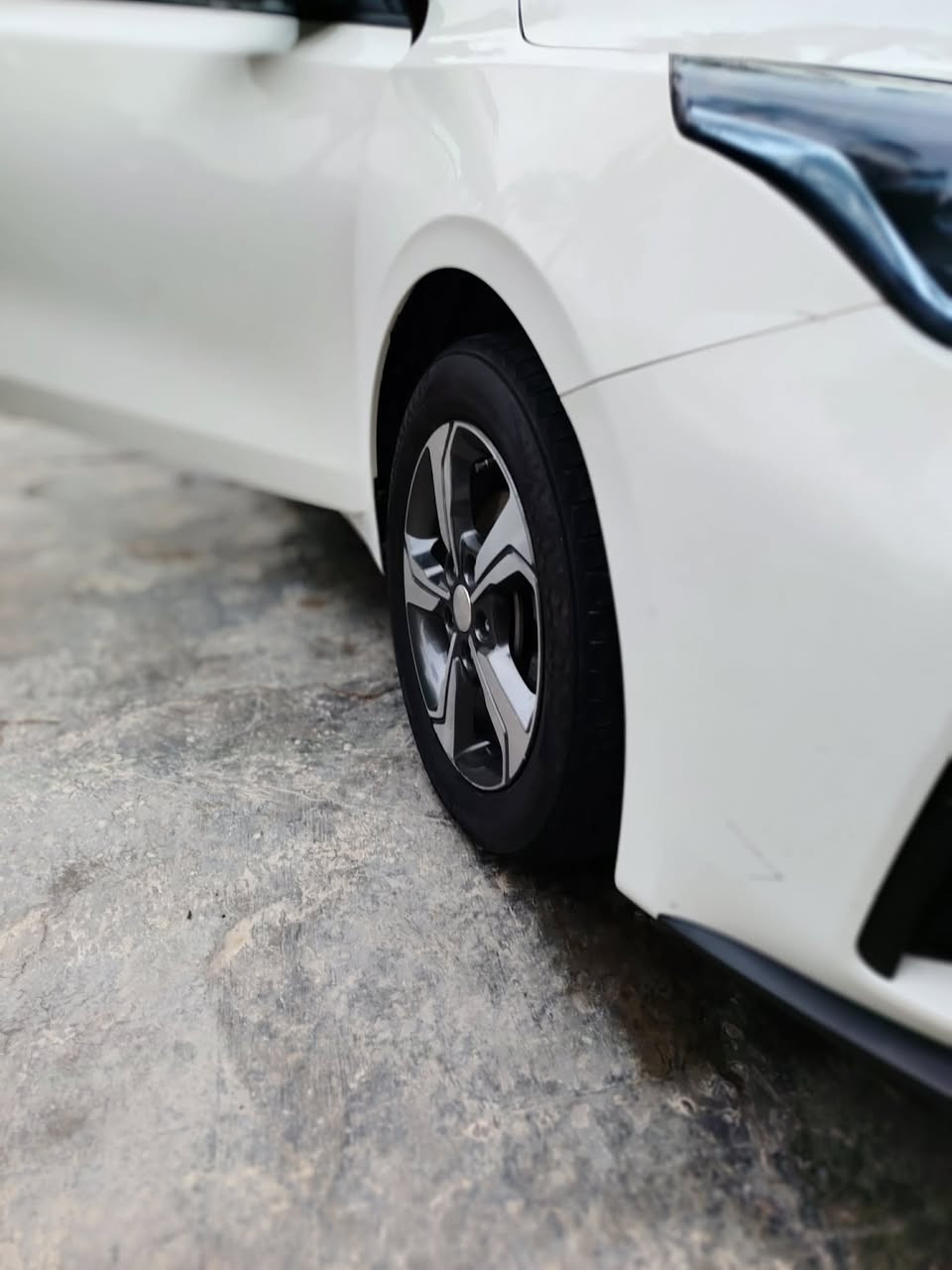 سيراتو موديل ٢٠١٩ خليجي شمالي الرقم الجديد سنويه وهزه جديده مواصفات ال١٩ معروفه كامره خلفيه تحكمات كشنات جلد عمان ويل كروم محرك ١٦٠٠ السياره كفاله عامه عدا بارد قليل جدا السعر١٥٥ ورقه  استفسار اتصل *********** مكان السياره بغداد بسمايه
