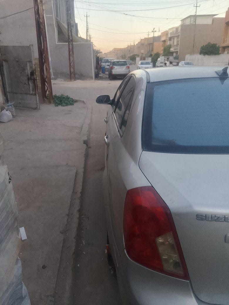 السلام عليكم عندي سياره فورنزه للبيع بس السياره مصبوغه حزام  وتبريد خير من الله  بيها بدايه بكن بلمحرك خفيف رقمها بغدادموديل 2006 مكاني بغداد الشعب رقمي *********** السعر55وبيها مجال لطيبين
