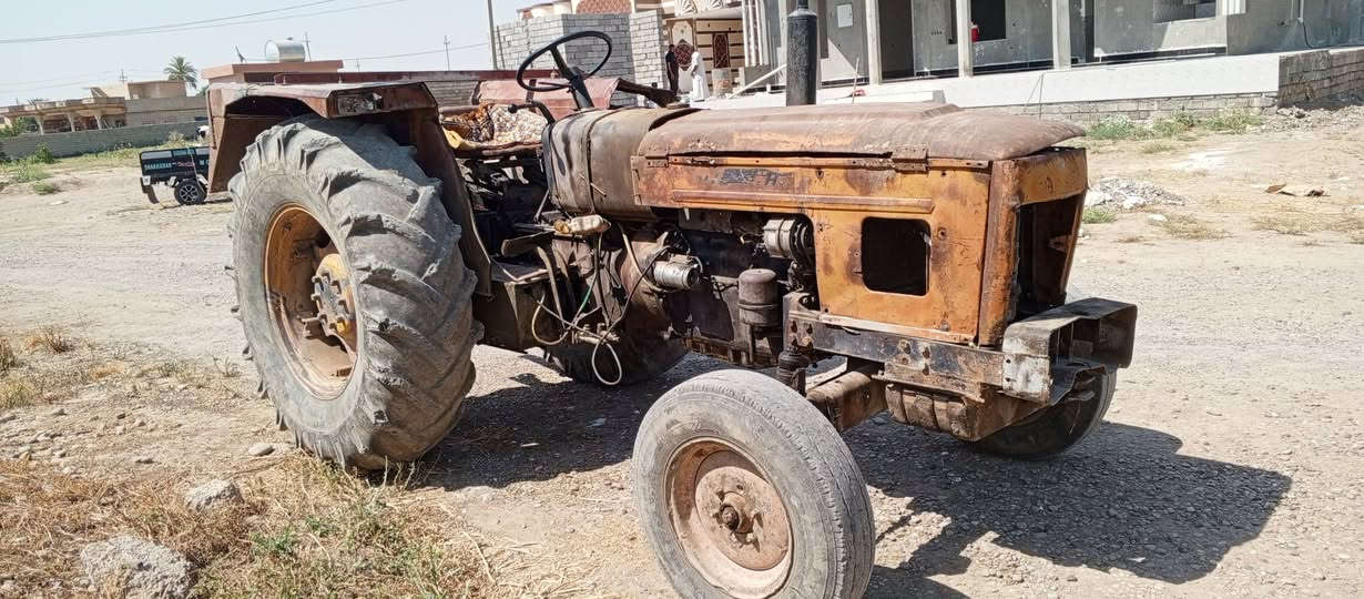 للبيع تركتر عنتر بدون مكفوله محرك كير اكسل هودرليك بور ستيرن نكره سلف كله شرط موديل( 86 )السعر 3 ثلاث ملايين العنوان صلاح الدين قضاء بيجي الاتصال على الارقام ***********/$/ ***********
