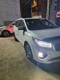 كيا سيدونه ٢٠١٩ للبيع فقط حادث قبغ جنطه والجاملغ الأمامي الأيمن  تم تب...