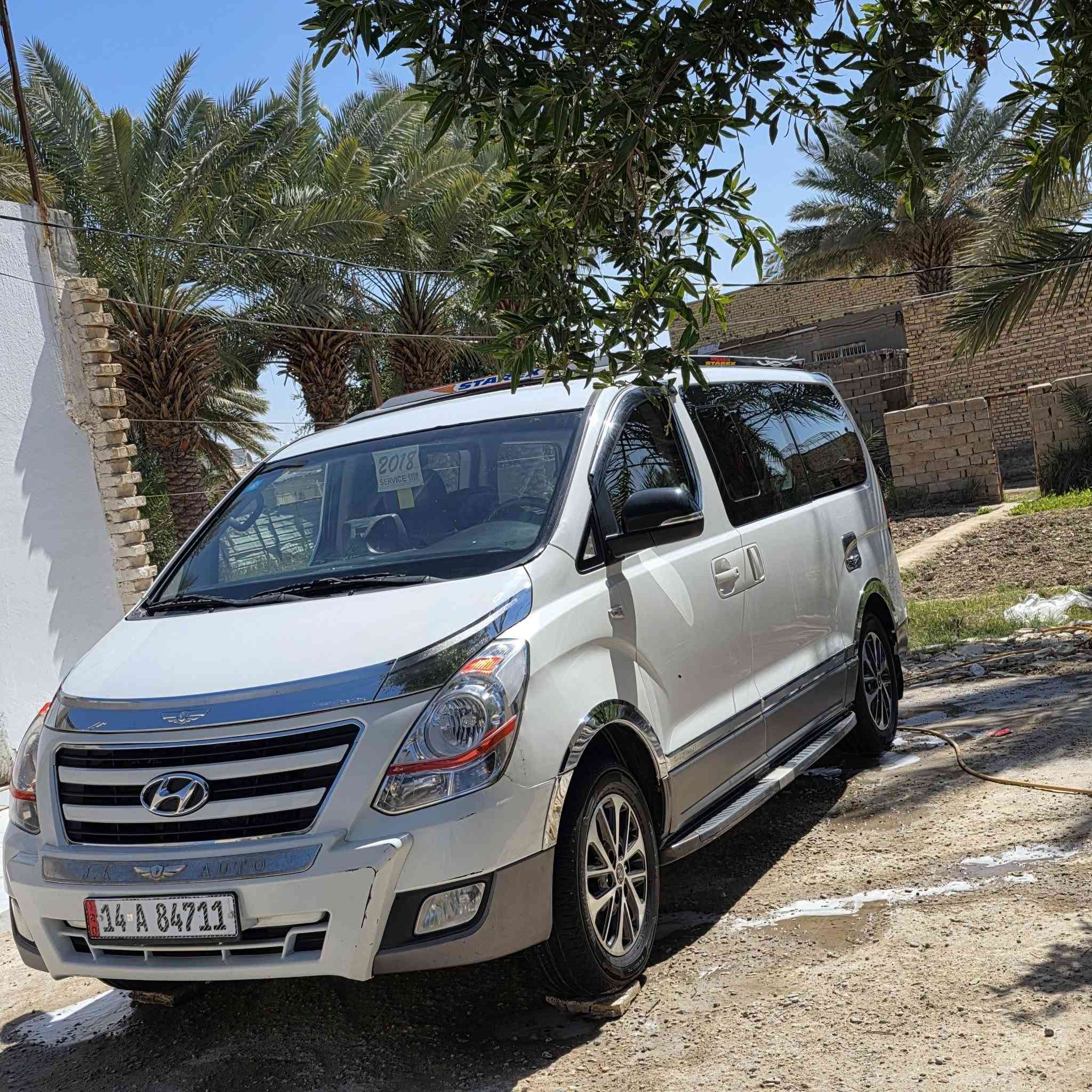 سلام عليكم ستاركس موديل 2017دبلو اصل بيه جاملغ جهت سايق وبيه بارد بارد بل بنيد حداديه تخم تاير دوشمه كله جديد سياره فوك وجوه دبلو بك لايت ٢٠    مري ٢٠رقم بصره بسمي  مكاني ديوانيه الحمزه الشرقي ستفسار ***********
