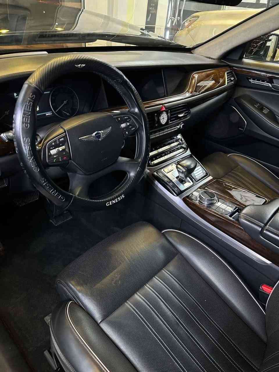 السلام عليكم جنسسز g90 فول مواصفات مكينه 8 حجم 5.0 ابواب شفط سعر 285 رقم ***********
