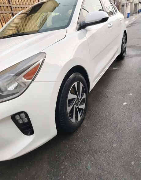 كيا ريو ١٩ للبيع فقط ماشية ٦٤ كير At المرغوب مكينة gdi جديدة دهون وفلاتر كلة  اصلي باسمي رقم وهزة جديدة حادث امريكا بالصور والباقي موضح بالسونار شاشة وكامرة البلادية وباقي المواصفات معروفة المكان الزعفرانية اربع شوارع السعر 110 وبيهة مجال ***********
