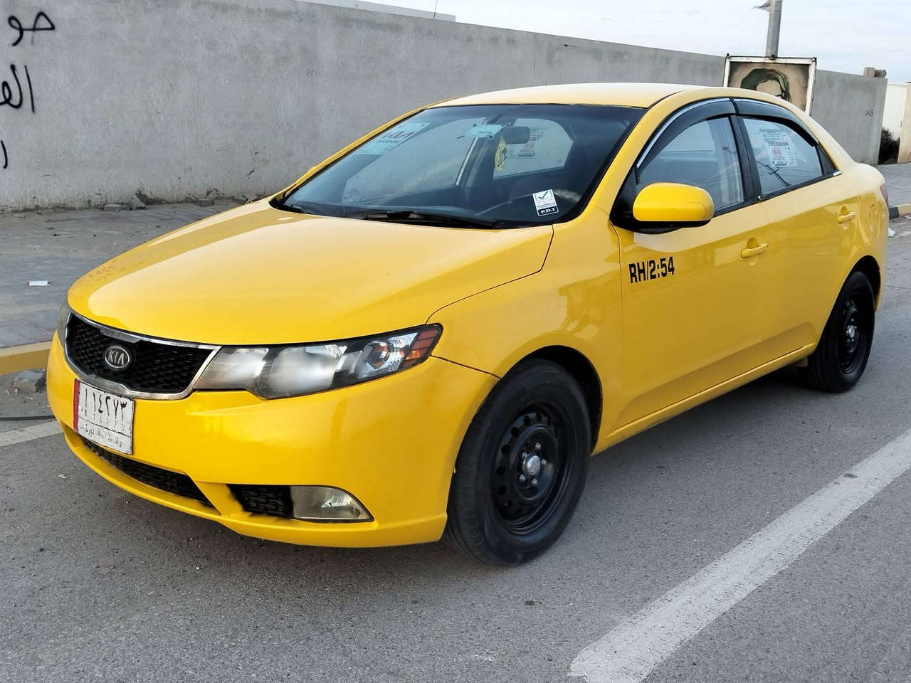 السلام عليكم اخوان ميعجبك المنشور اعبره والرزق على الله كيا سيراتو موديل 2012 رقم واسط بأسمنه تحويل مباشر سنوية للـ28 مصفرة هيئة وغرامات محرك 1600 محرك وكير مكفولات تبريد شغال تخم تاير جديد حدادية امامي وخلفي جديد صبغه جديده سيارة جاهزه للعمل بيع فقط تعجبك اتصل السعر 78 للأستفسار اكثر (***********) عنواني واسط ؛ غير متواجد على النت
