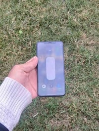 ايفون اكس ماكس  مكفول كفاله عامه  ذاكره/٦٤  بطاريه/٧٤  لون/اسود  نضافه...