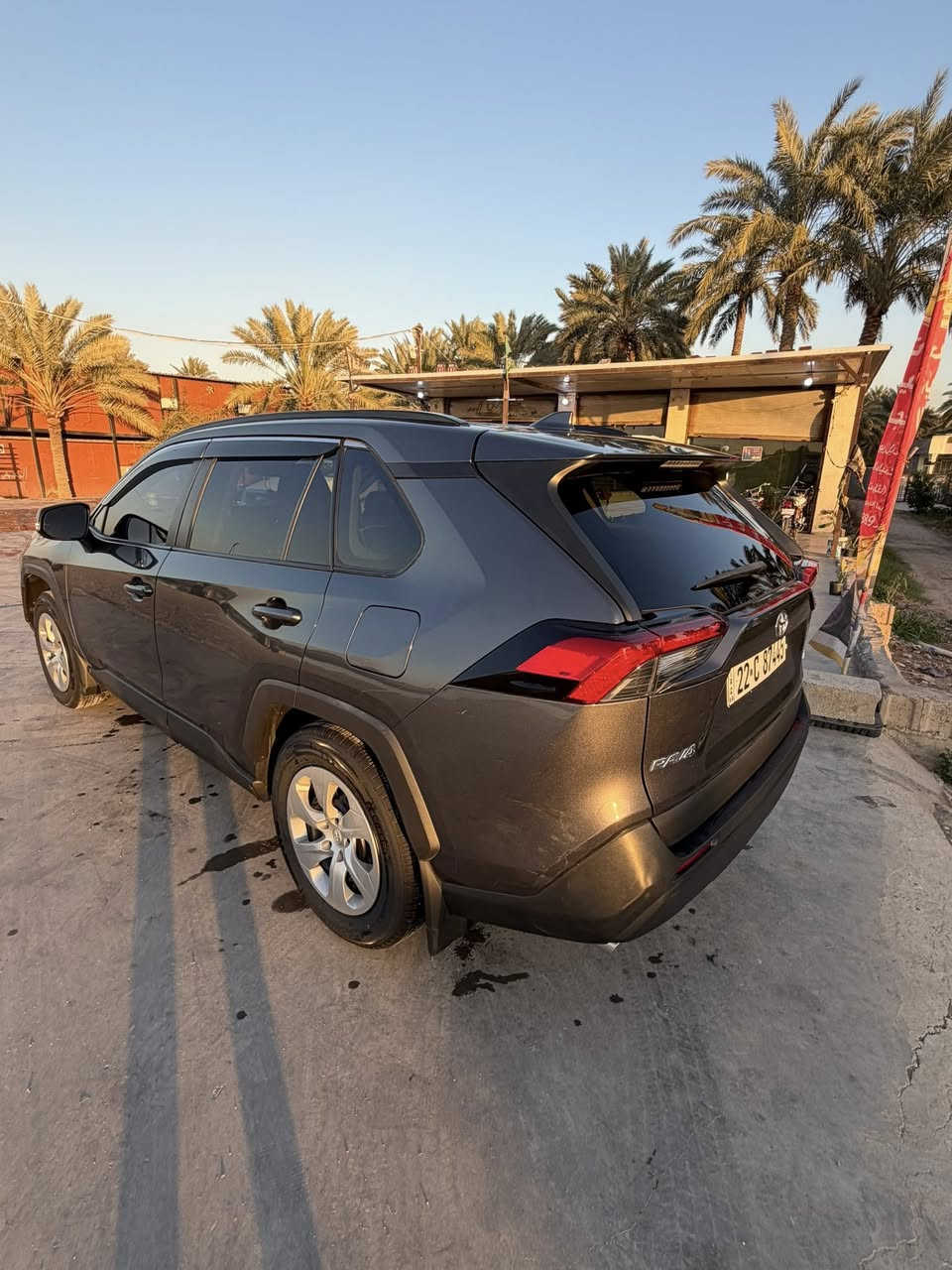 السلام عليكم تويوتا راف فور فئه LEموديل 2021سيارة بسمي تحويل وكاله ترهم مراوس حسب قناعة حادث سيارة بس دعاميه الاماميه السعر والاستفسار على هذا رقم***********
