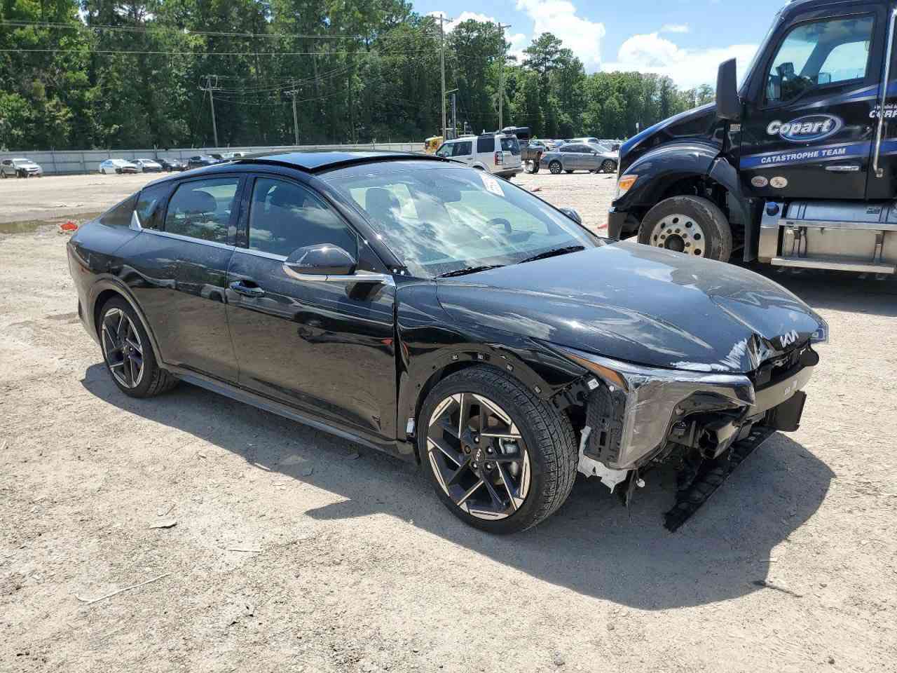 كي فور 2025  فقط بارد بدون صبغ فول مواصفات GtLiN الاتصال عله الرقم ***********او واتساب صور الحادث مرفقه
