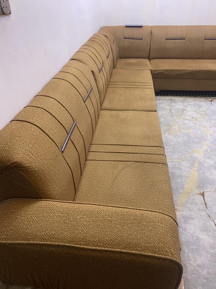 ديوان تفصال 13 مقعد الجوانب طبلات استخدام شهر واحد فقط 375 وبي مجال بسيط كله بلوك اسود الهيكل واتساب ***********
