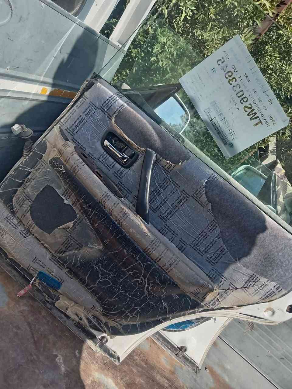 السلام عليكم فره كامله للبيع لايتات كريستال دعاميه مكان نجف سعر المناسب ***********
