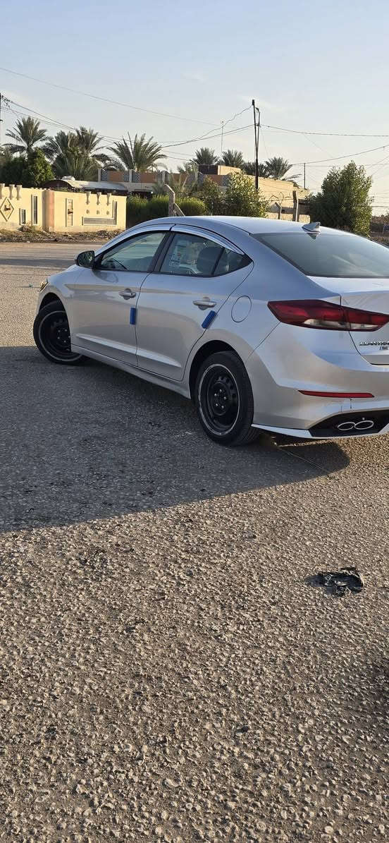 سلام عليكم ألنتره مديل  ٢٠١٧  للبيع محرك ٢٠٠٠ دوش سياره جديده مال جناي السعر ١٢٢ رقم الاتصال ***********
