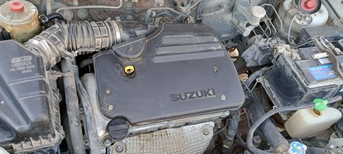 سلام عليكم سازوكي ليانا 2005 سياره  مكينه وحداديه كله مضبوط رقم بغداد 
سياره ما ناقصها شي 
 58 العنوان النجف  *********** اتصال
