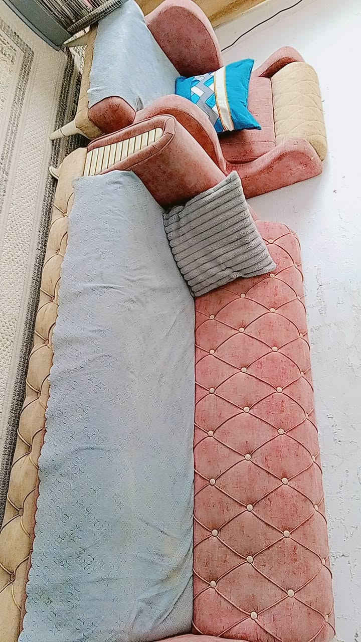 ميز بلازمه توصا جديد بعده ورجلين بعدهم ممشدودات وتخم وغساله نضيفه وبلي 3سلم للبيع مكان زعفرانيه تواصل ***********
