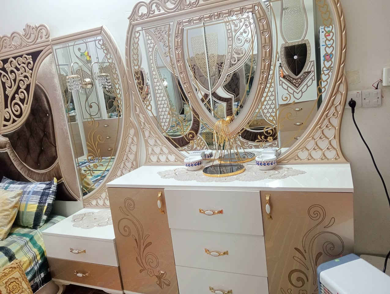 السلام عليكم
غرفة نوم تركي درجة اولى نضيفة كلش مكان الديوانية المركز السعر 850


**إذا كنت صاحب هذا الإعلان وتريد حذفه لأي سبب، رجاءا أرسل رسالة إلى الدعم الفني**