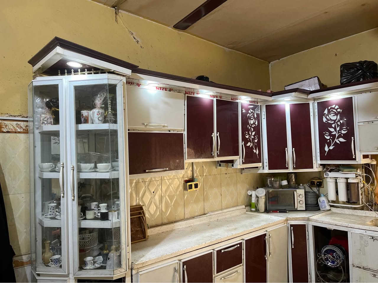 كاونتر تزكام تركي  سطح كرانيت للبيع قياس ٣متر ونص وي زاويه لجام وسنك متر و٤٠ وياه ساحبه هم للبيع كله كامل سعره ٨٥٠وبيه مجال لشراي عمارة, ميسان


**إذا كنت صاحب هذا الإعلان وتريد حذفه لأي سبب، رجاءا أرسل رسالة إلى الدعم الفني**