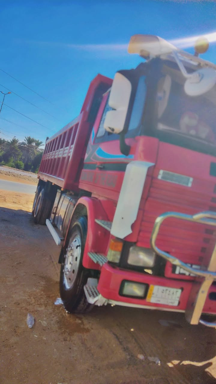 سلام عليكم سكانيه للبيع جاهزه للعمل تخم تاير حداديه جديده *********** مكان السياره القاسم الحله
