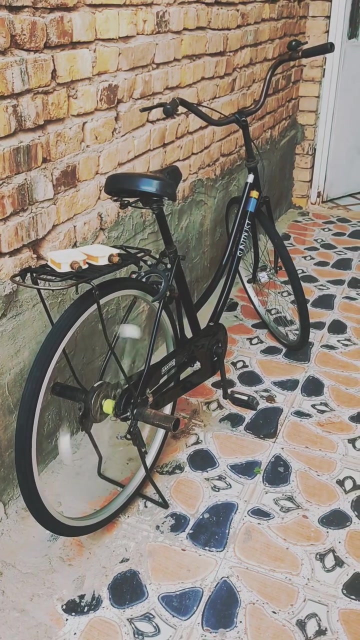 سلام عليكم شباب بسكل بناتي حجم 26نضيف مودي 2020سعر 125وبي مجال


**إذا كنت صاحب هذا الإعلان وتريد حذفه لأي سبب، رجاءا أرسل رسالة إلى الدعم الفني**