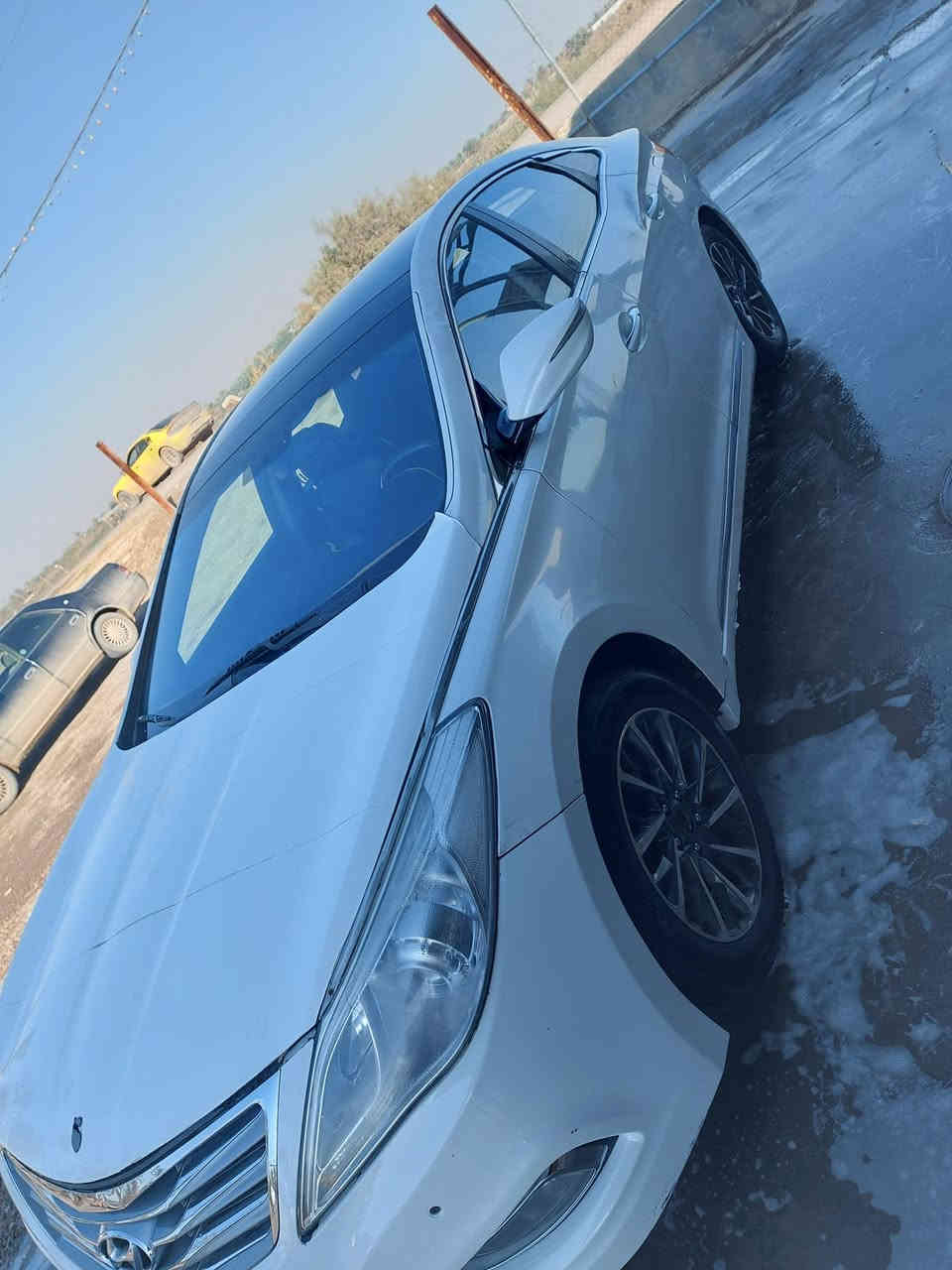 ازيرا 2014 وارد كوري السعر 120. رقم انكليزي سنوية جديدة . مكاني بصرة قضاء المدينه ***********
