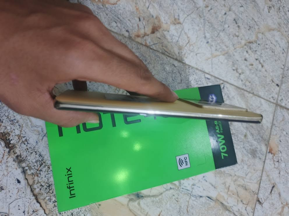 انفنكس نوت ٤٠ برو فايف جي جهاز مكفول كفاله عامه ونضيف وغراضه كامله ما عده الشاحنه جهاز وياه كارتون وهيتفون اصلي وثنين كفرات وشاحنه لاسلكي جهاز نضيف ااسعر 235 وبي مجال بسيط عمارة, ميسان


**إذا كنت صاحب هذا الإعلان وتريد حذفه لأي سبب، رجاءا أرسل رسالة إلى الدعم الفني**