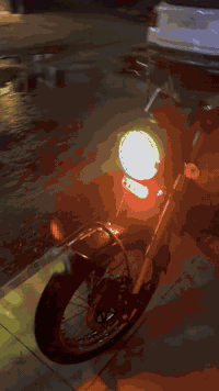 سلام عليكم دراجه لايتي موديل 22 مرقمه تاخذ مني سنويه دراجه مالت جناي قليل اطلع بيه نضيفه كلش ماشيه 25 الف بعده زيرو ولشراي بي خير ويدلل وهاذه رقمي ***********
