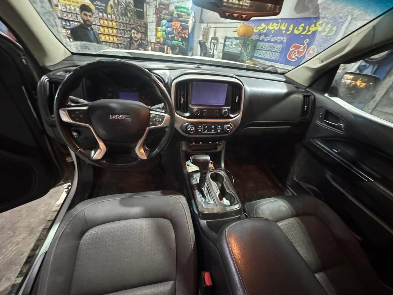 جمسي كانيون موديل ٢٠١٩ 
ضرر ٣ قطع امامي مصبوغ بيها شوية دواخل بدون شاصي ايباك ستيرن سيستم
موصفات SLT تو ويل 
٩١ الف ميل ماشية
٦ سلندر محرك ٣٦٠٠
بدون مراوسة ￼￼سعر ١٨٣
مكان السيارة اربيل أربيل, العراق


**إذا كنت صاحب هذا الإعلان وتريد حذفه لأي سبب، رجاءا أرسل رسالة إلى الدعم الفني**