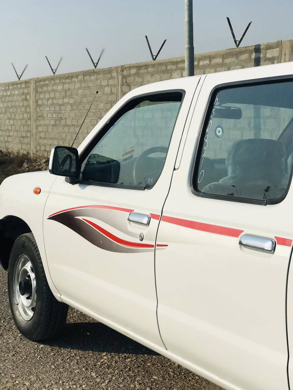 السلام عليكم للبيع نيسان بيك اب موديل 2012 رقم اربيل سنويه مجدد بيها بارد كد شبرين بالبدي فقط مكان السياره واسط العزيزيه للاستفسار اتصل ***********
