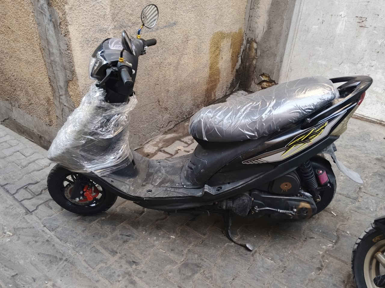 سلام عليكم 
دراجة ماكس 120 
دراجة كفالة كفالة كفالة لا تبخير لا تنقيص لا نضوح ربع نكرة بكل وقت دراجة تخبل وخير من الله كلشي بيهة شغال تاخذ متصرف عليهة ربع بقط دشبول مال بانزين طافي بس العنوان بغداد البياع سهر 650  ***********
