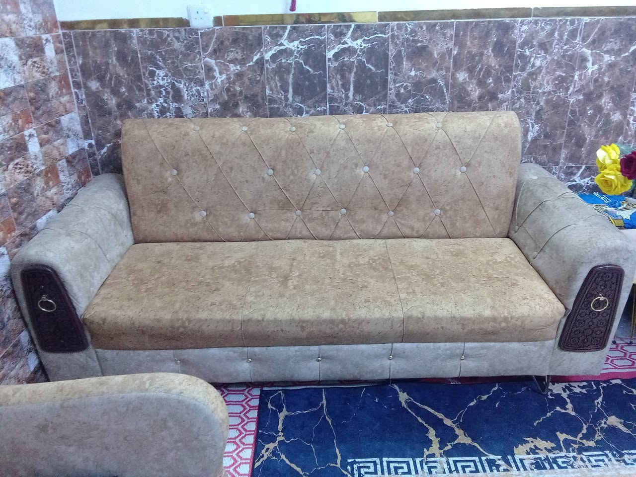 تخم 5 مقاعد للبيع ( مستخدم ) السعر 200 وبي مجال + مكينة خياطة مستعملة قليل السعر 75
للتواصل واتساب - الرقم ***********
