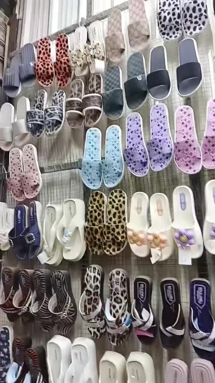 السلام عليكم شلعة مشكل سليبرات وبيهن شحاطات نسائي بناتي اطفال الله شاهد كلة جديد متسوكهن من الرصافي  بيهن 230 قطعة السعر 350 الف تصفية محل الي يريدهن يراسلني خاص مستعجل اريد ابيعهن لان مريض و وراي فحوصات


**إذا كنت صاحب هذا الإعلان وتريد حذفه لأي سبب، رجاءا أرسل رسالة إلى الدعم الفني**