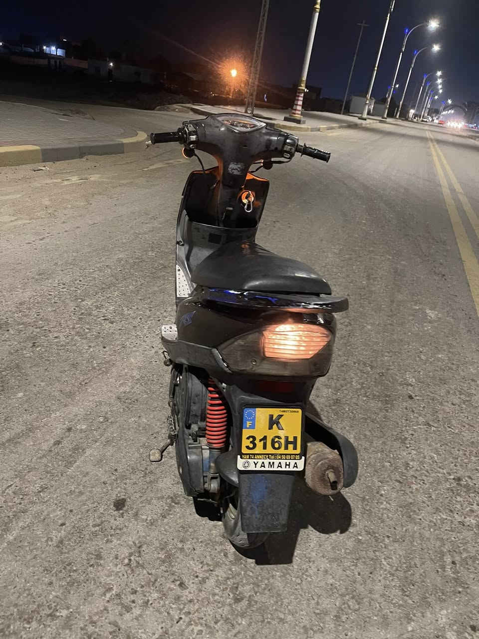 ‏سلام عليكم دراجة عدلة للبيع￼ بوشي 49 محرك مفتوح سعر 600 مكان السماوة ***********￼
