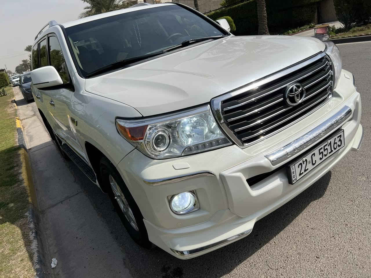 السلام عليكم للبيع لاندكروز موديل 2010 خليجي GXR V6 لون ابيض صدفي رقم اربيل الجديد السياره مكفوله من الصبغ والتبديل عدا الدعاميات وبيهه بارد شبرين بالجاملغ الامامي الايمن والباقي مكفول السياره محدثه 2012 وغراصه الاصليه موجوده وياهه الايتات والبك لايتات والدعاميات والشباك كير ومحرك وصدر وتبريد كله بشرط وعالفحص ماشيه 182 الف السياره جديده وجاهزه من كلشي وعالفحص السعر 300 وبيهه مجال مكان السياره بغداد حي الجامعه وهذه رقمي للاستفسار ***********
