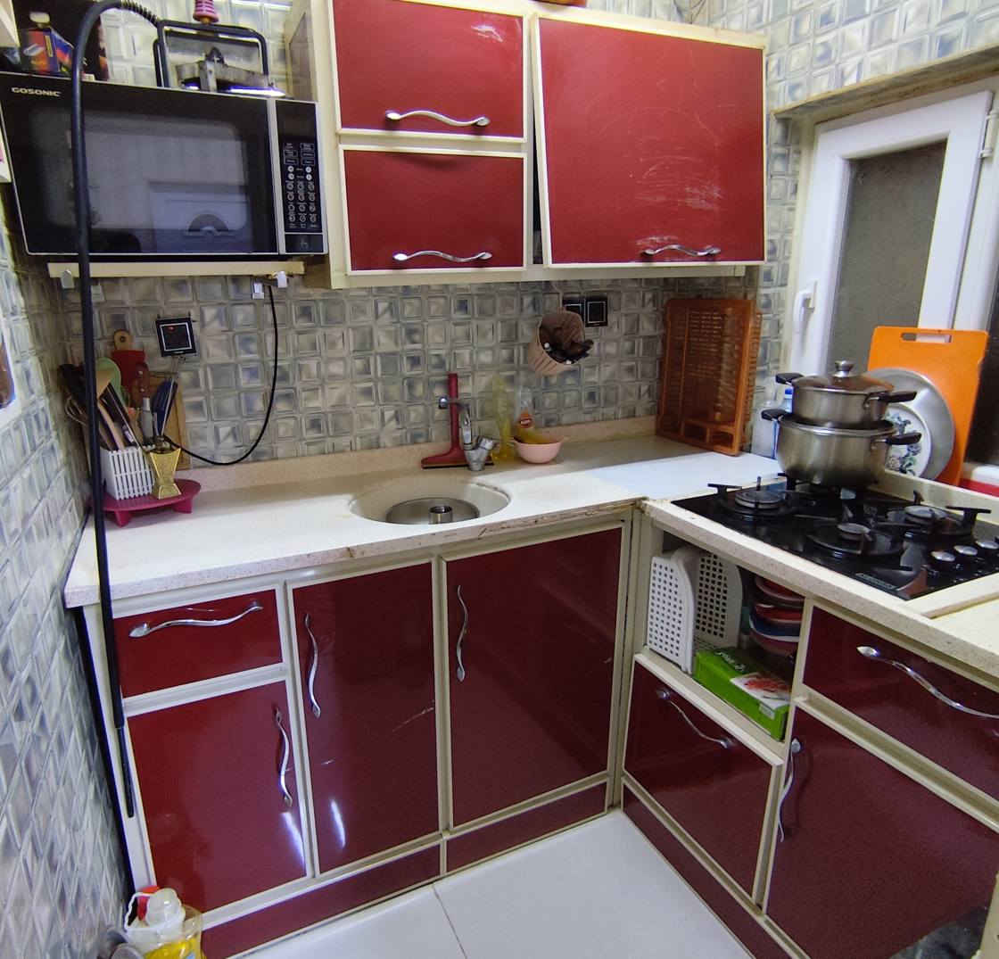 كاونتر مع طباخ معلق مع سنك الوجه مرمر صناعي نضافه كما موضح بالصور السعر ٣٠٠ الف مع مجال بسيط
***********هاتف كربلاء, العراق
