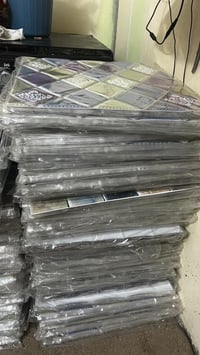 ديكور لصق جداري نايلون عاج كل درزن بي10قطع  الدرزن الواحد ب7الاف للاست...