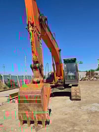 هيتاشي Z200 • موديل ٢٠٠٤ • رقم ميسان