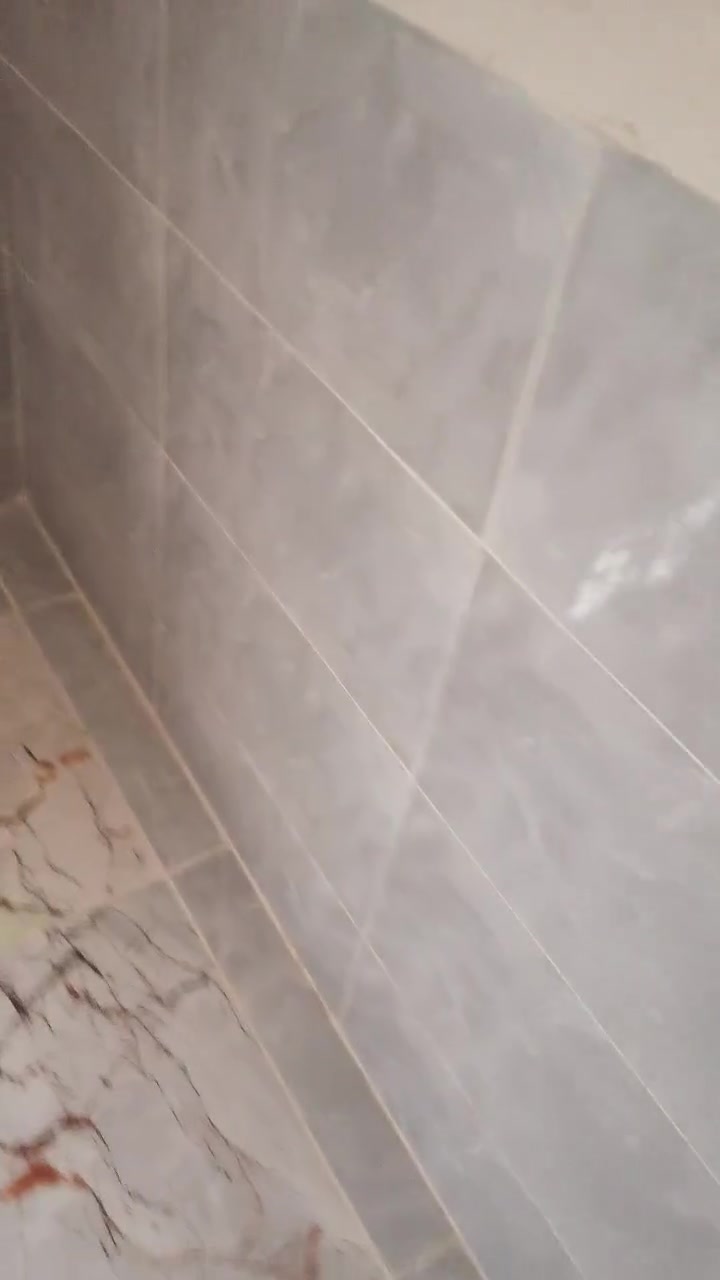 ***********
