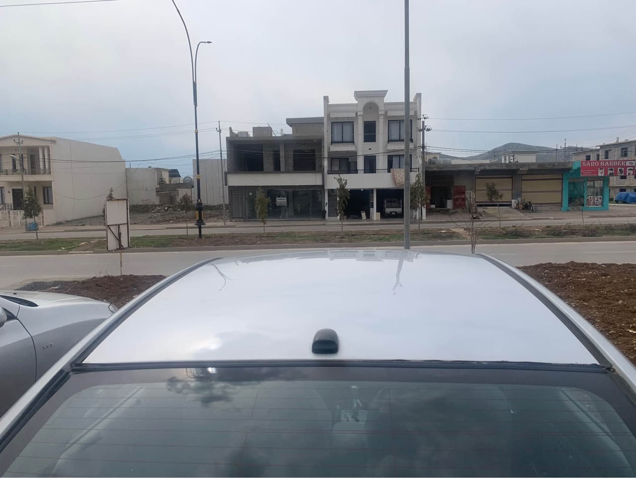 ئاڤانتی ٢٠٠٩ پیش پشتی کەپس کە ڤەری نە گوراوە گیر مە کینە بی کیشە جلد هیتەر بلوتوز ئاوینە شەفت حاسە سوکان ڤولیوم سی گیچ بی خایس  کامل جایز  رانیە *********** رانية, السليمانية
