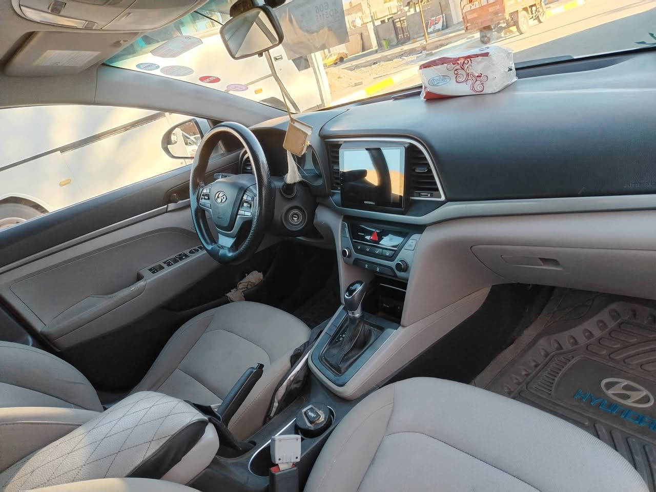 السلام عليكم
النترا 2017
رقم سليمانيه دولي
تحويل مباشر
مكينه كير فول
ماشيه ١٢٠ الف
السياره مكفوله من الصبغ
بيه بارد مكانين فقط
كهربائيات كله شغاله
السياره جاهزه
السعر 125 بيها مجال
العنوان الفلوجه 
للاستفسار ***********
