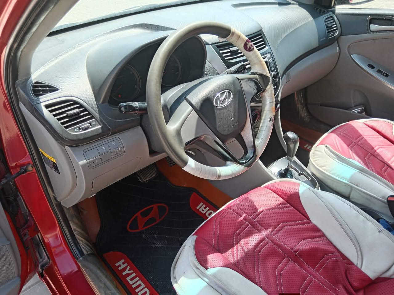 السلام عليكم اكسنت موديل ٢٠١٧ محرك كير مكفول وارد امريكي معروضه ٨٠ وترهم مراوس وهاذه رقم ***********
