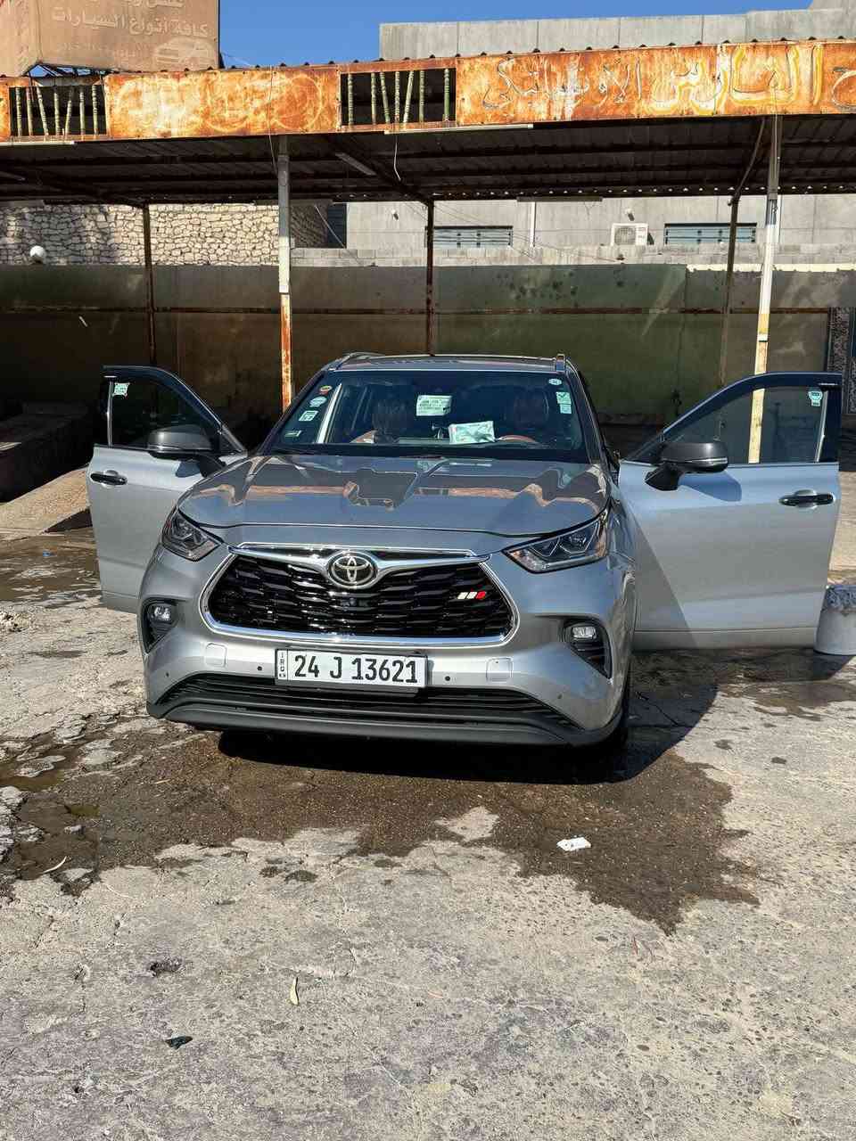 سلام عليكم مكلف بالنشر‏‪***********‬‏
اخوان تيويوتا هايلاندر 
موديل ٢١ بلاتينيوم 
٦كامرات حت لمرايه داخليه كامرا
رقم دهوك تحويل ثاني يوم 
صاحب سياره تاخذه وياك يبصم وترجع
مصرفه عليك 
ممشه سياره ١٦٠ الف
تواجد سيار رمادي 
تفاصيل واتساب  او تصال فقط
سعر ٣٢٠ وبيه مجال قليل 
رقم صاحب سيار
