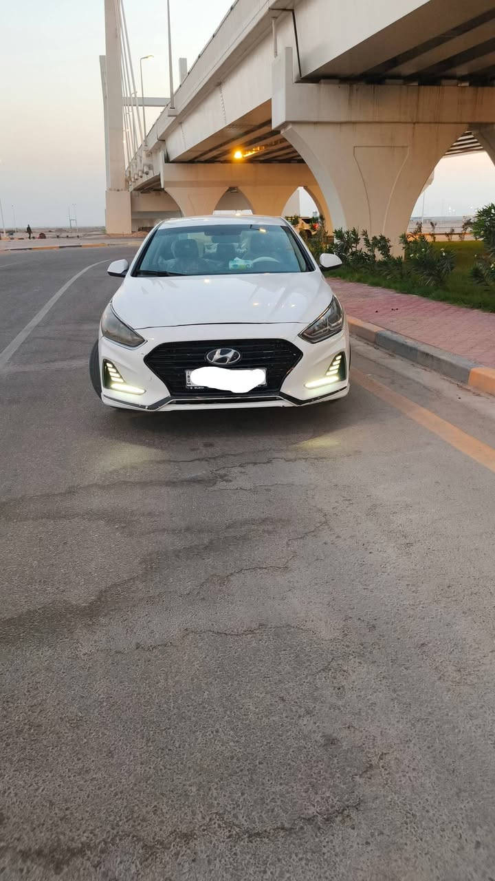 السلام عليكم 
سوناتا أدوات 2020دخول جديد كصه جنطه

مكينه ألفين دوش بانزين

تحكم ستيرن جهتين

تبريد قطعتين❄

متومه اربيل رقم وسنويه على الشاصي

حداديه 100/100

مكينه وكير جاهزه

تخم تاير 

مكاني بصره

السعر 65وبيها مجال

*********** اتصل وتدلل
