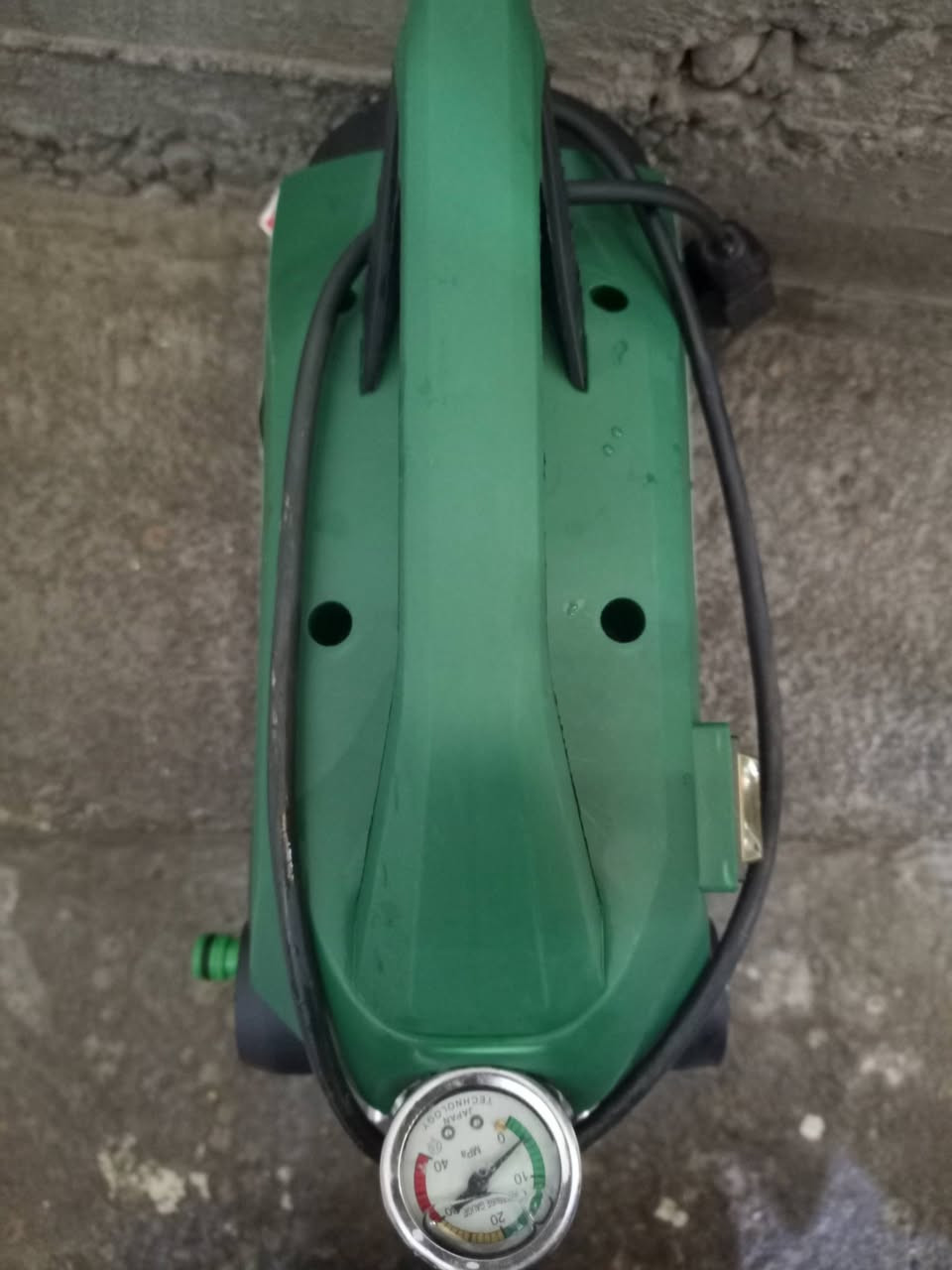 فاره لبيع استعمال مره واحده شغاله كامله نقصهه بس مسدس نوع ممتازه جدا التواصل على الرقم ***********
