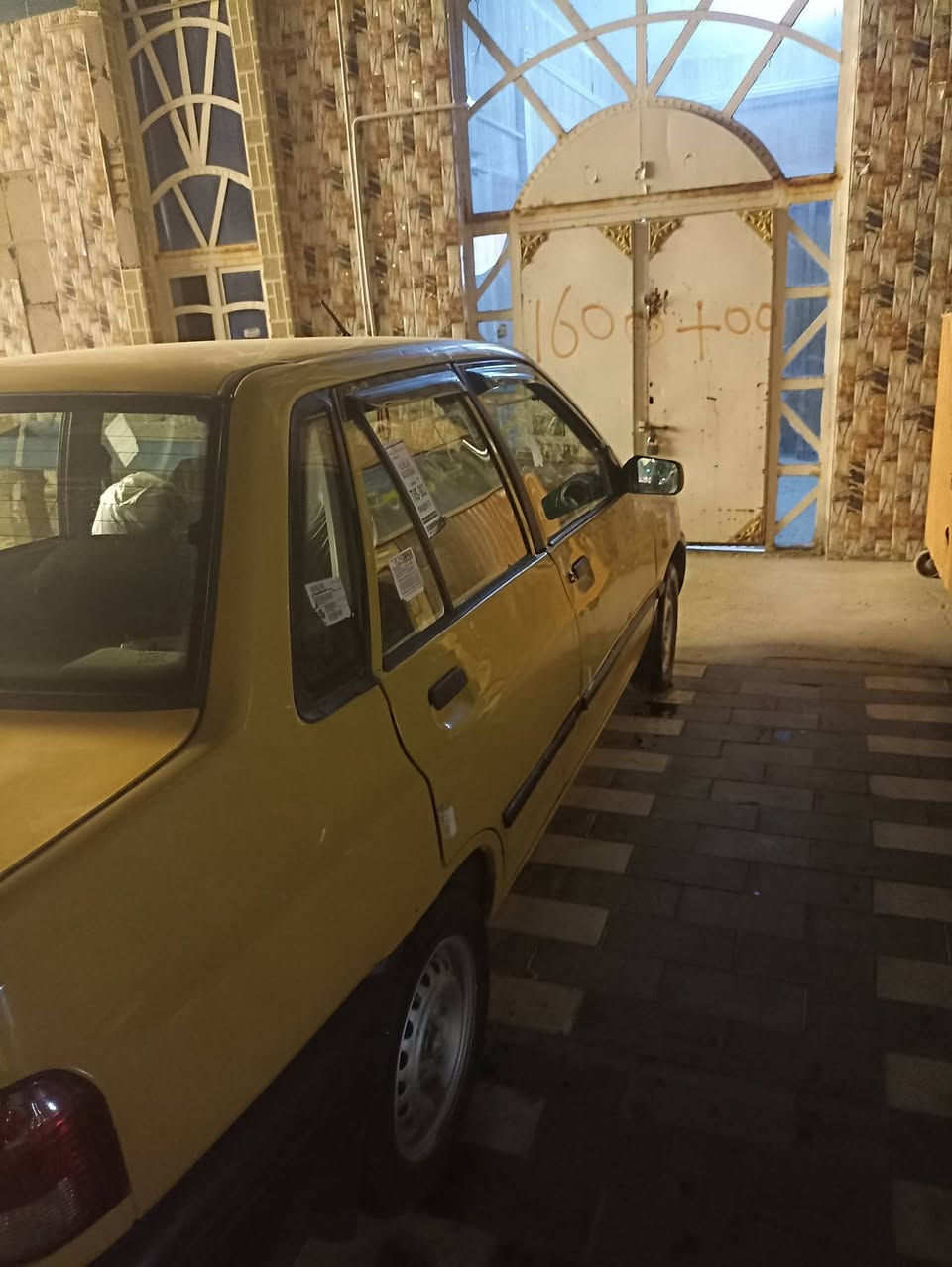 سلام عليكم شباب سايبه موديل 13 مصفره هيه وغرامات السعر 28اوبيهه مجال ***********
