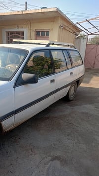 اوميغا صالون • موديل ١٩٨٩ • توماتيك