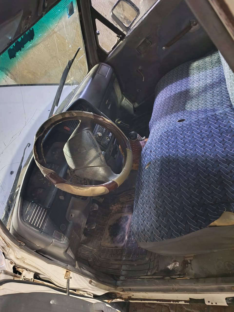 موديل 95مصبوغه جماليه محرك كير اكسن شاصي كله مكفول سدر جديد تخم تاير كهربيات سياره  ماناقصهه اي شي موجوده محافظة ميسان قضاء علي الغربي رقم واصط سنويه لغايت 28 رقم الهاتف ***********
